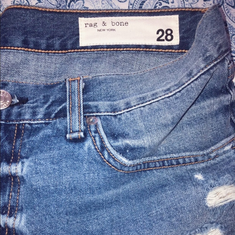 SOLD‼️ RAG & BONE Cut-Off Distressed Denim Shorts - Picture 5 of 8